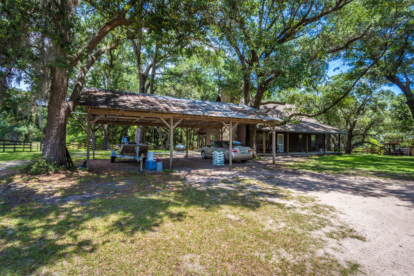 568 4 Mile Road Freeport, FL 32439 - Photo 9 of 54 Carport