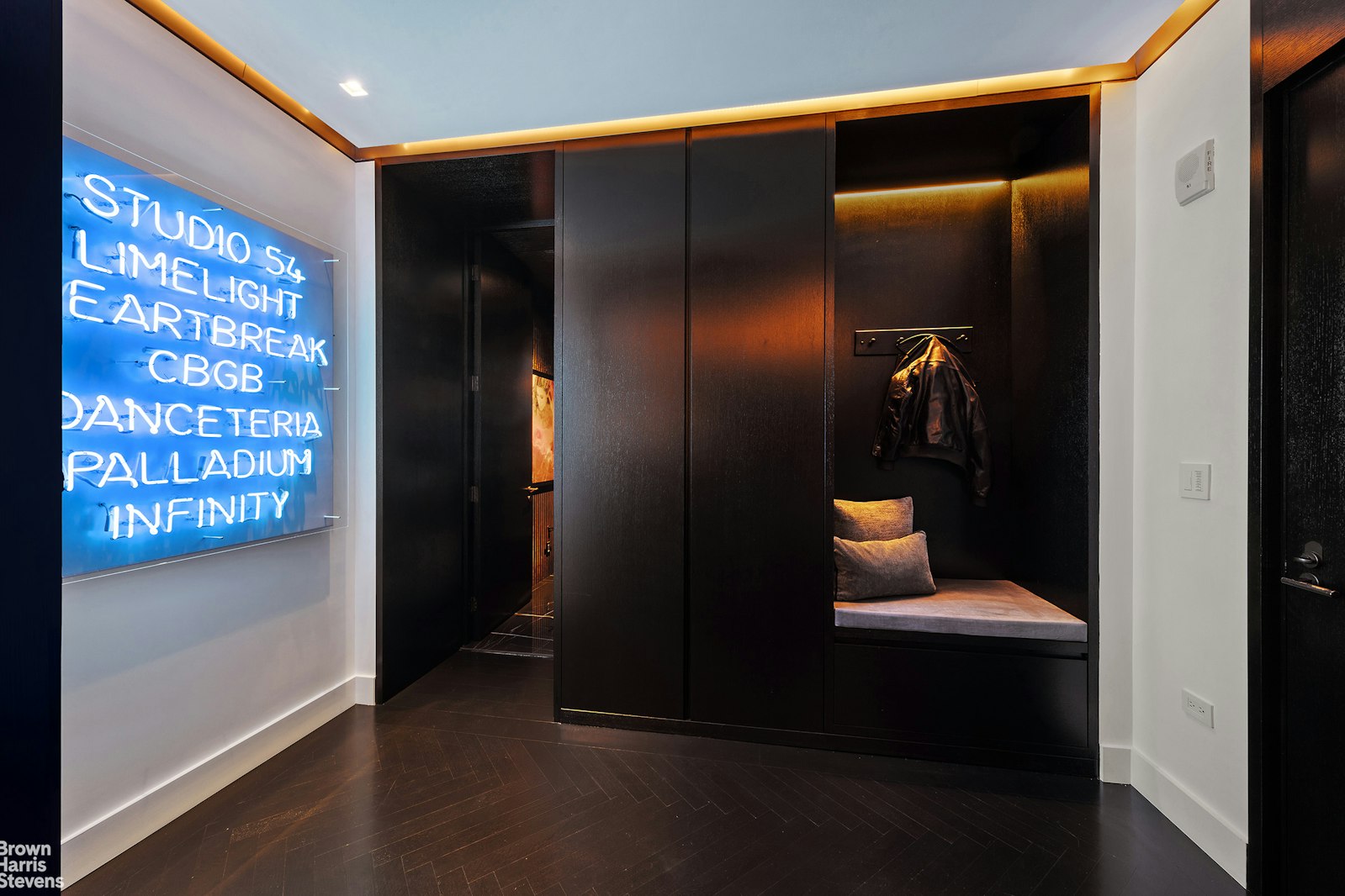 551 West 21st Street, Unit 7B Manhattan, NY 10011 - Photo 35 of 45