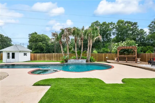 $610,000 | 511 River Oaks Drive, Covington, LA 70433