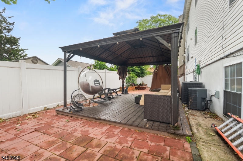 640 Riverside Avenue Lyndhurst, NJ 07071 - Photo 20 of 24 Gallery Image 20
