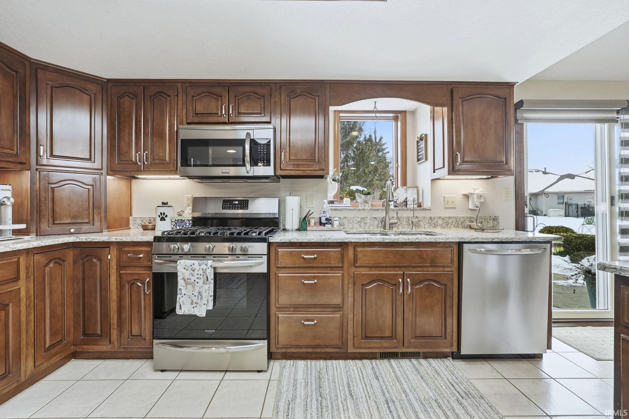 15322 Laurel Ridge Place Leo, IN 46765 - Photo 13 of 27