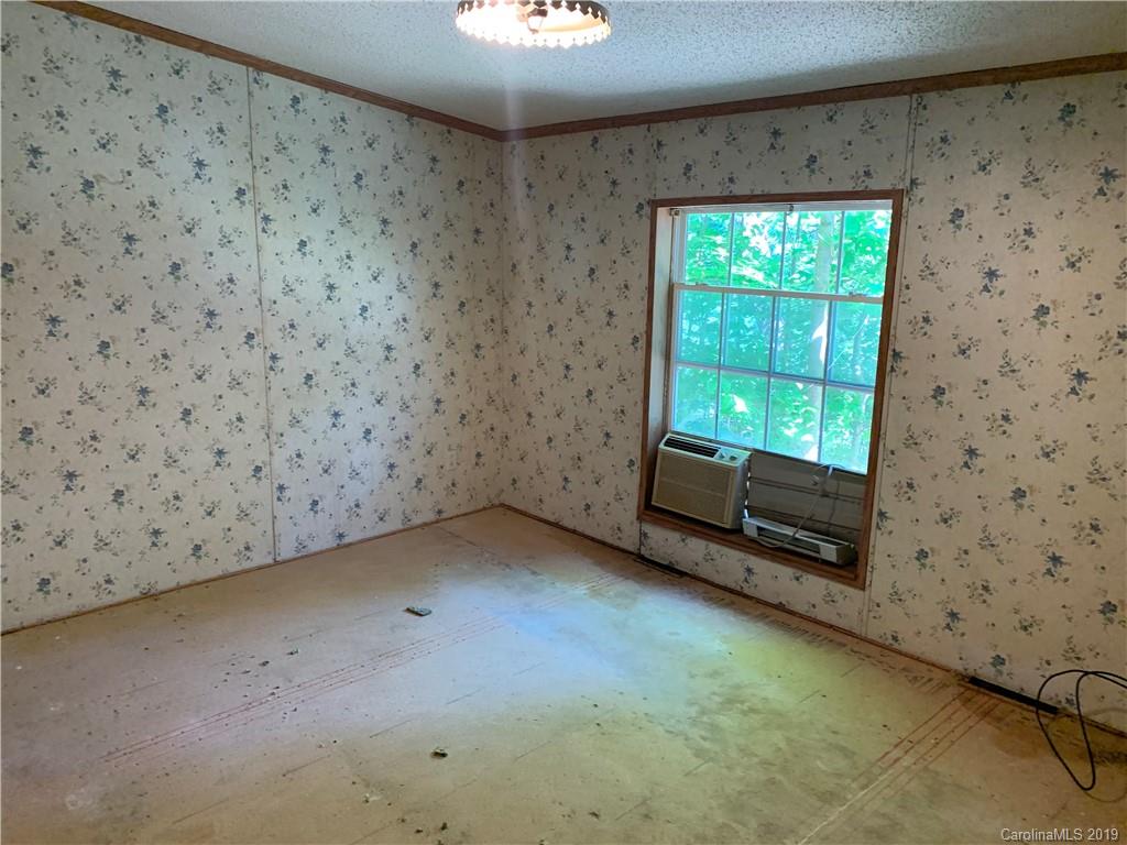 62 Smith Lake Road Leicester, NC 28748 - Photo 13 of 21 Gallery Image 13