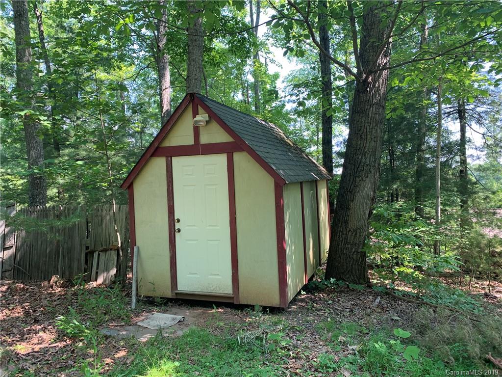 62 Smith Lake Road Leicester, NC 28748 - Photo 4 of 21 Gallery Image 4