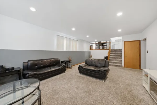 $331,999 | 322 Central Avenue, Matteson, IL 60443