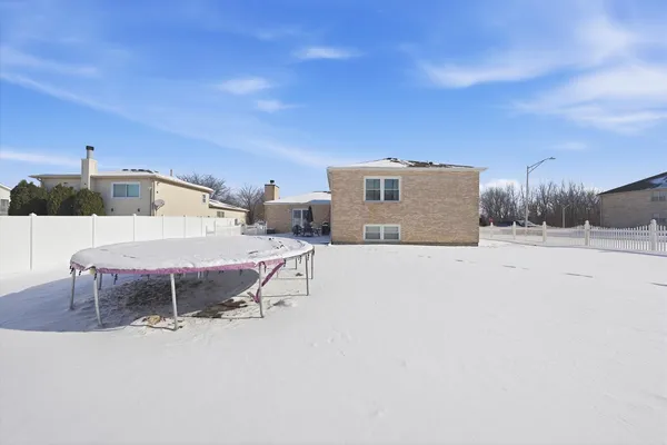 $331,999 | 322 Central Avenue, Matteson, IL 60443