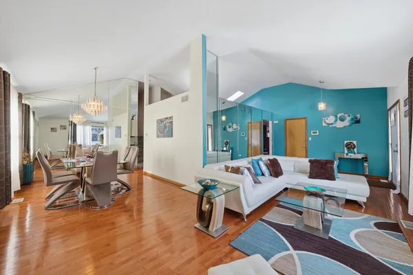 $331,999 | 322 Central Avenue, Matteson, IL 60443