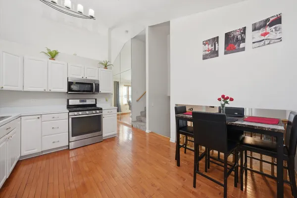 $331,999 | 322 Central Avenue, Matteson, IL 60443