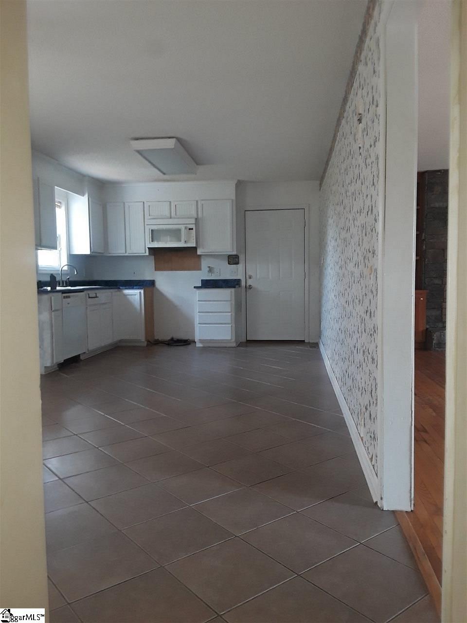 240 Forest Dale Road Marietta, SC 29661 - Photo 10 of 18