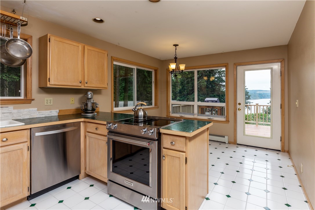 4391 South Discovery Road Port Townsend, WA 98368 - Photo 11 of 25 Gallery Image 11