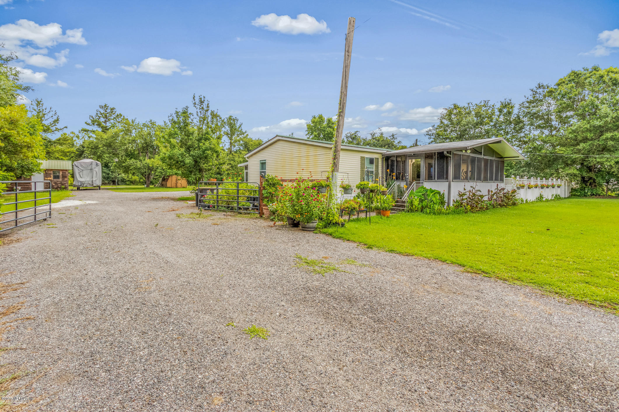 15801 Dusty Road Jacksonville, FL 32234 - Photo 5 of 69 Driveway To Home