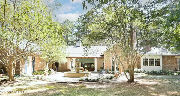 $1,590,000 | 657 Zetus Road Northeast, Brookhaven, MS 39601