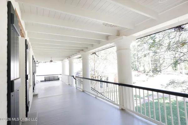 $1,590,000 | 657 Zetus Road Northeast, Brookhaven, MS 39601