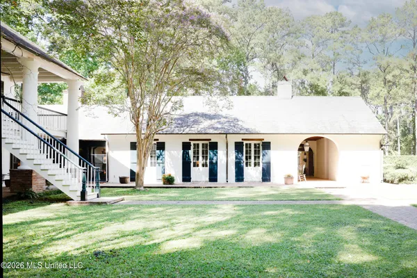 $1,590,000 | 657 Zetus Road Northeast, Brookhaven, MS 39601