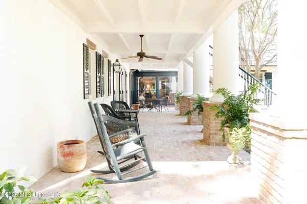 $1,590,000 | 657 Zetus Road Northeast, Brookhaven, MS 39601