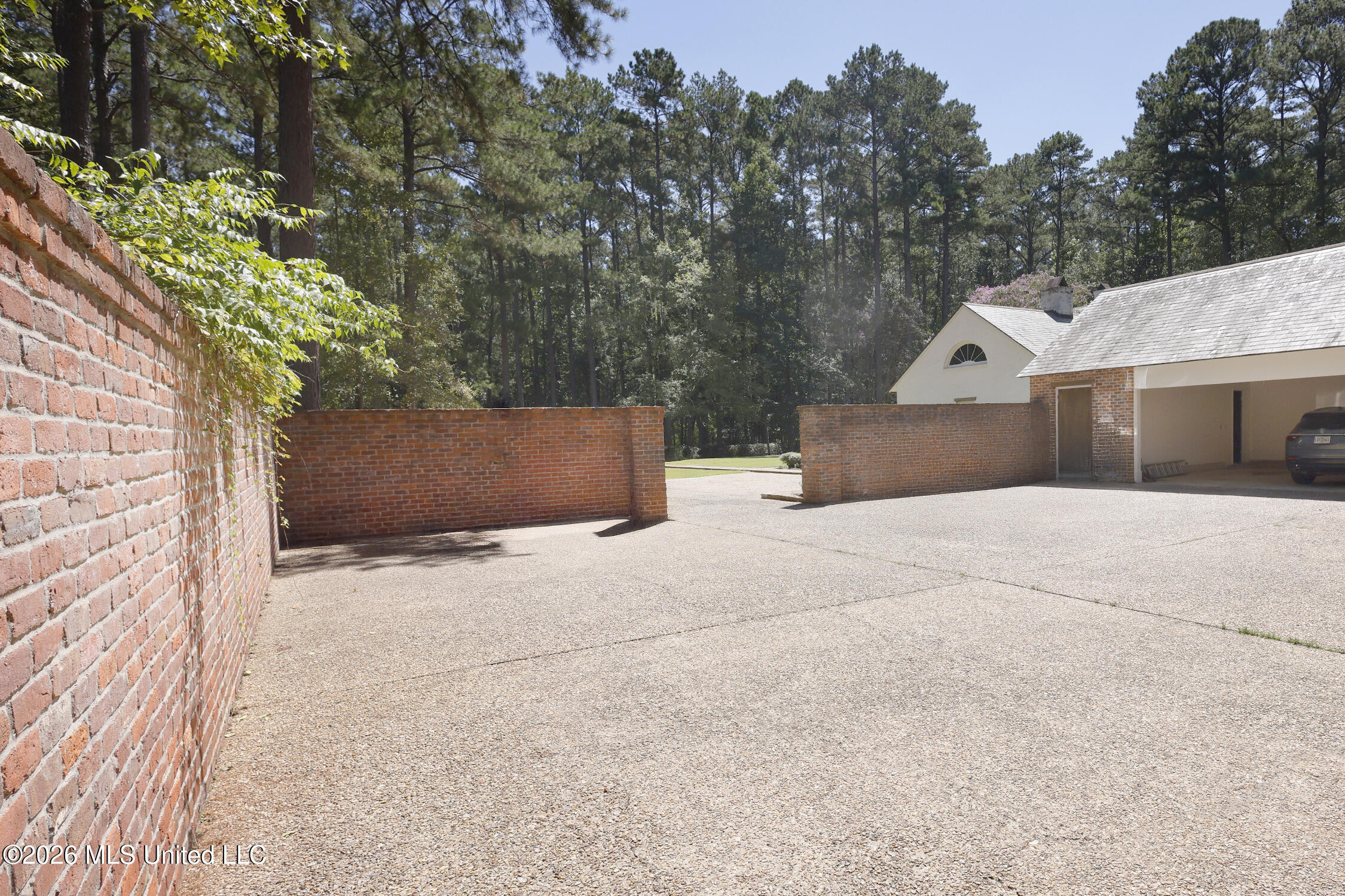 657 Zetus Road Northeast Brookhaven, MS 39601 - Photo 36 of 80 657 motorcourt again