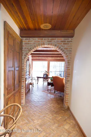 $1,590,000 | 657 Zetus Road Northeast, Brookhaven, MS 39601