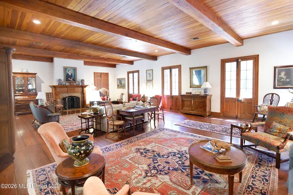 $1,590,000 | 657 Zetus Road Northeast, Brookhaven, MS 39601