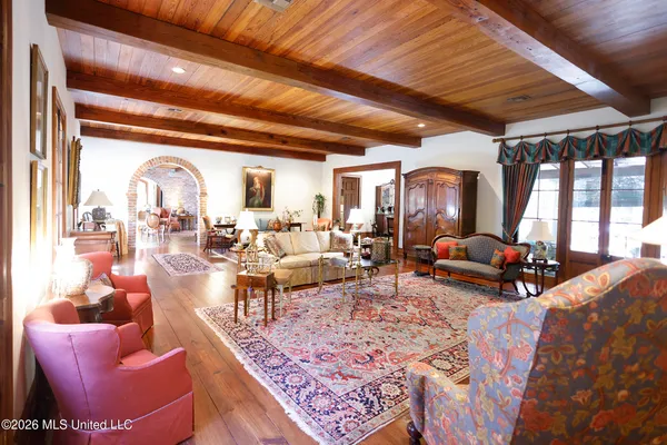 $1,590,000 | 657 Zetus Road Northeast, Brookhaven, MS 39601