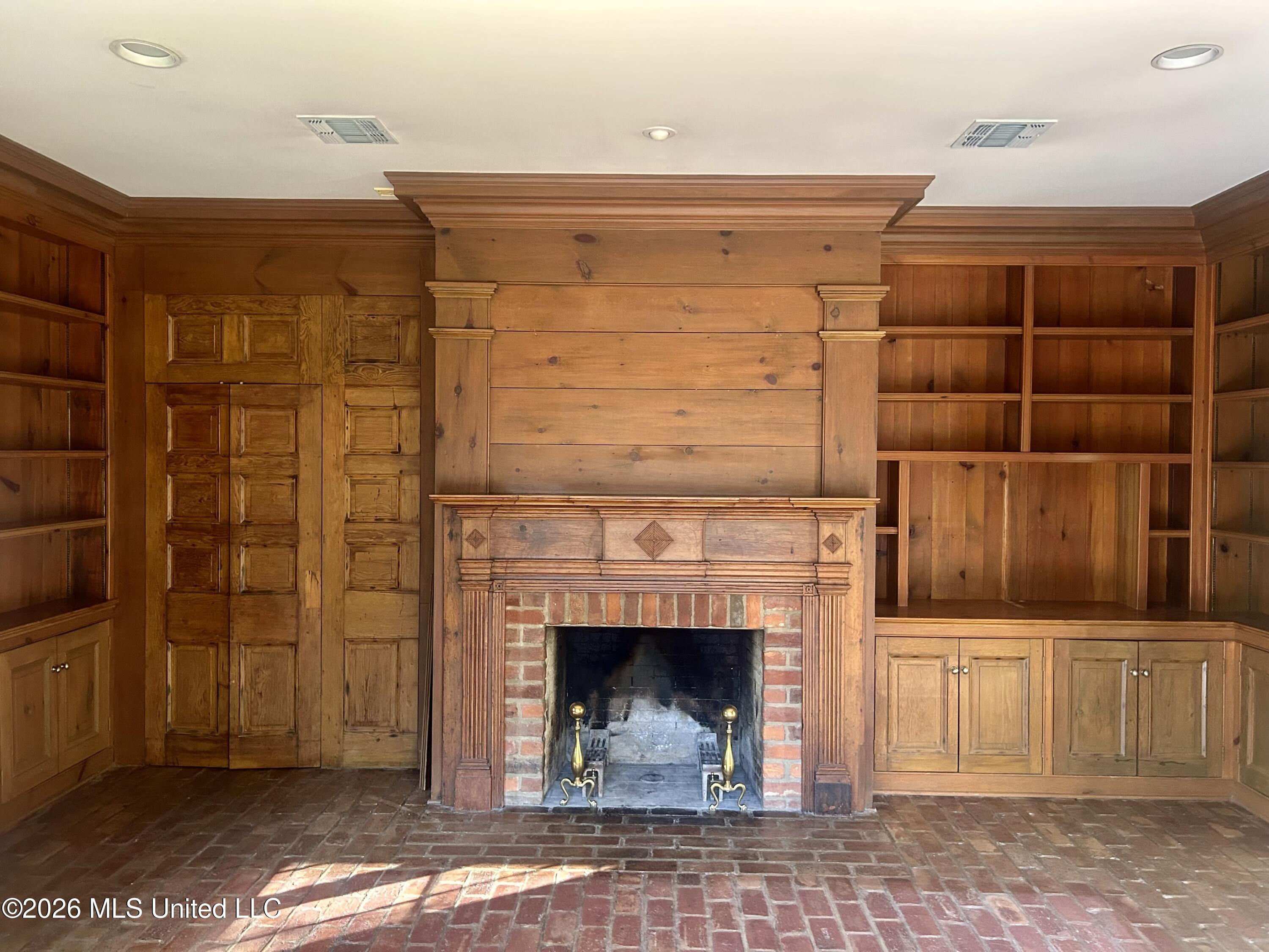 657 Zetus Road Northeast Brookhaven, MS 39601 - Photo 67 of 80 library2 v