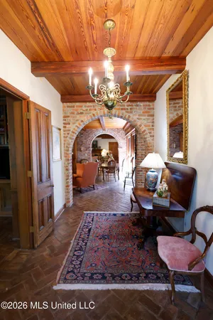 $1,590,000 | 657 Zetus Road Northeast, Brookhaven, MS 39601