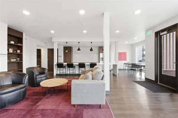 $242,737 | 5702 Central Park Boulevard, Unit 322, Denver, CO 80238