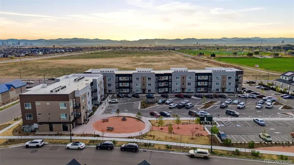 $242,737 | 5702 Central Park Boulevard, Unit 322, Denver, CO 80238