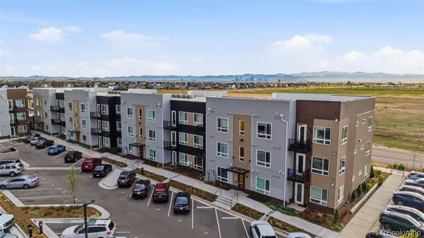 $242,737 | 5702 Central Park Boulevard, Unit 322, Denver, CO 80238