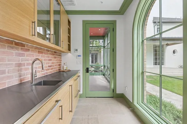 $5,690,000 | 4636 Belclaire Avenue, Highland Park, TX 75209