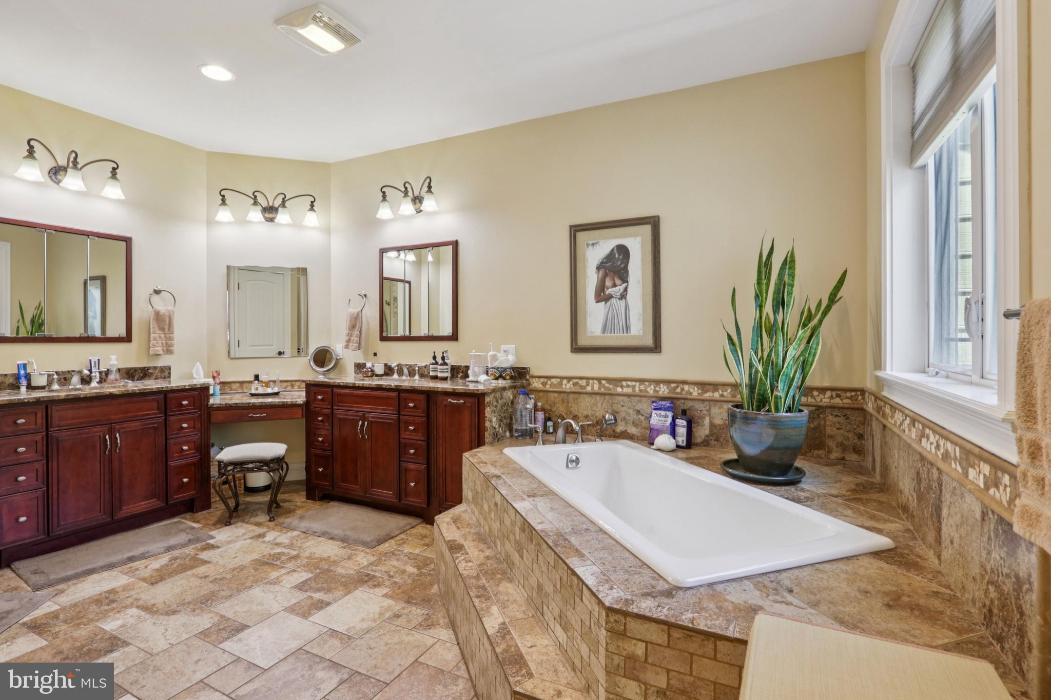 296 Sharon Road Robbinsville, NJ 08691 - Photo 23 of 107