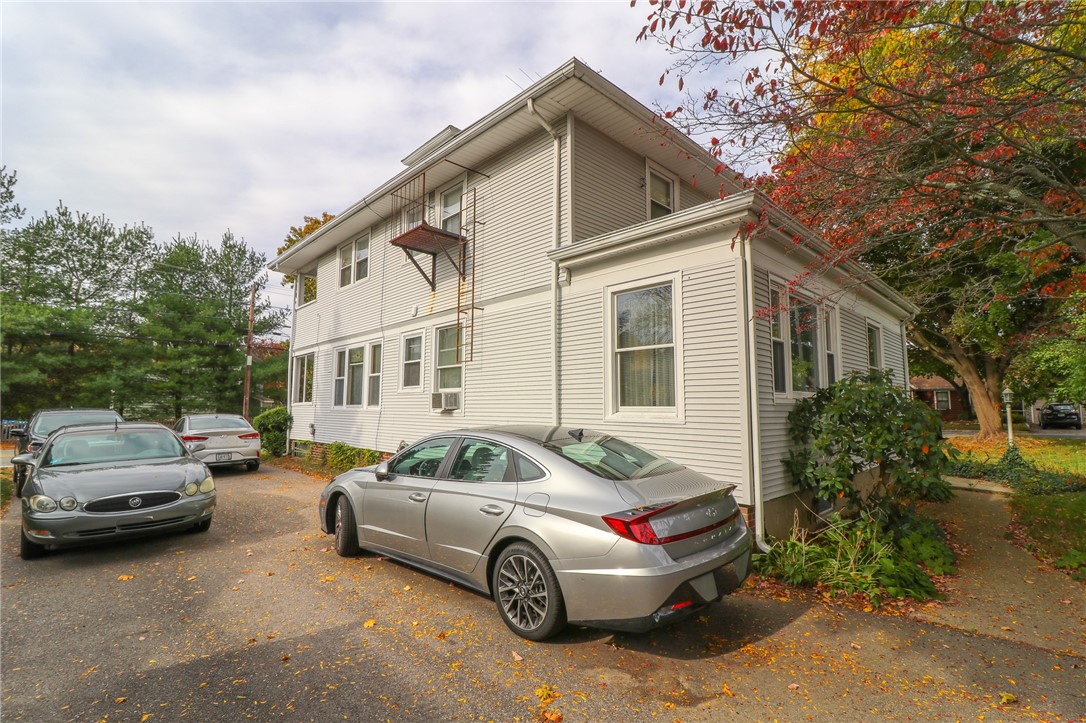 209 River Road Lincoln, RI 02865 - Photo 3 of 42