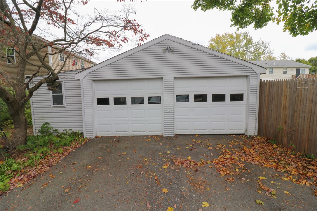 209 River Road Lincoln, RI 02865 - Photo 6 of 42