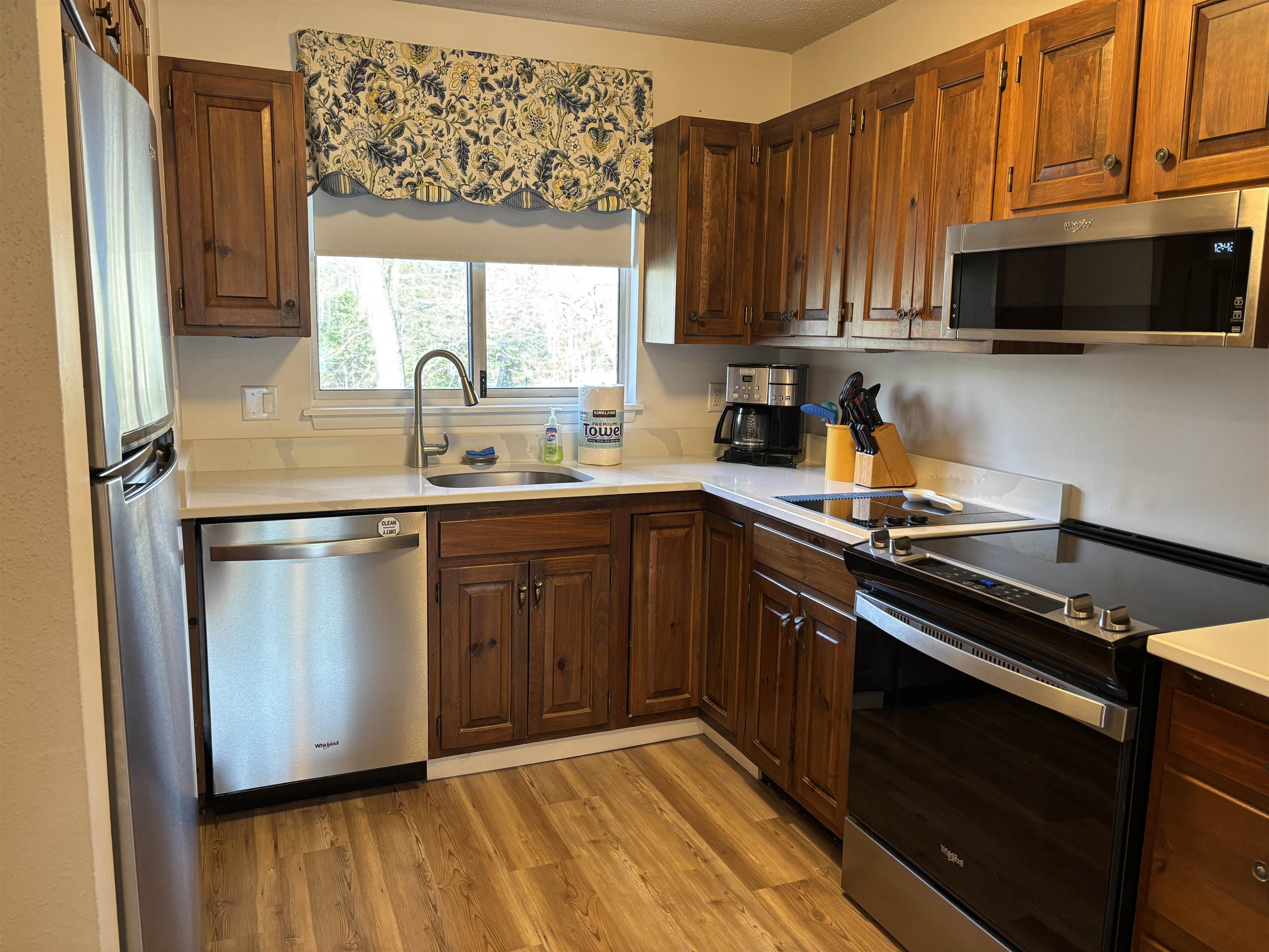 8 Emerson Way, Unit E4 Waterville Valley, NH 03215 - Photo 3 of 24