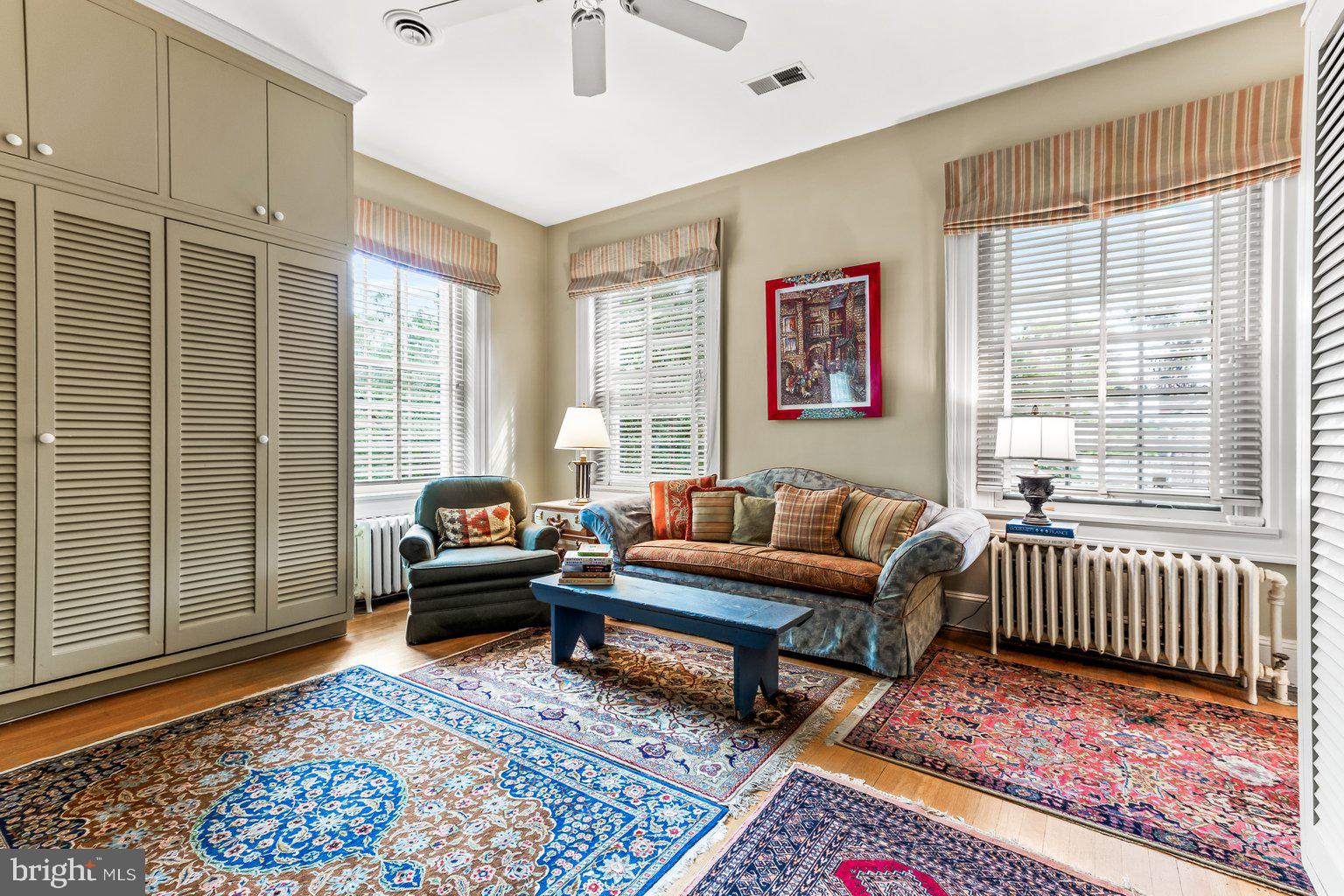 300 Somerset Road Baltimore, MD 21210 - Photo 28 of 48 Sitting room off primary bedroom
