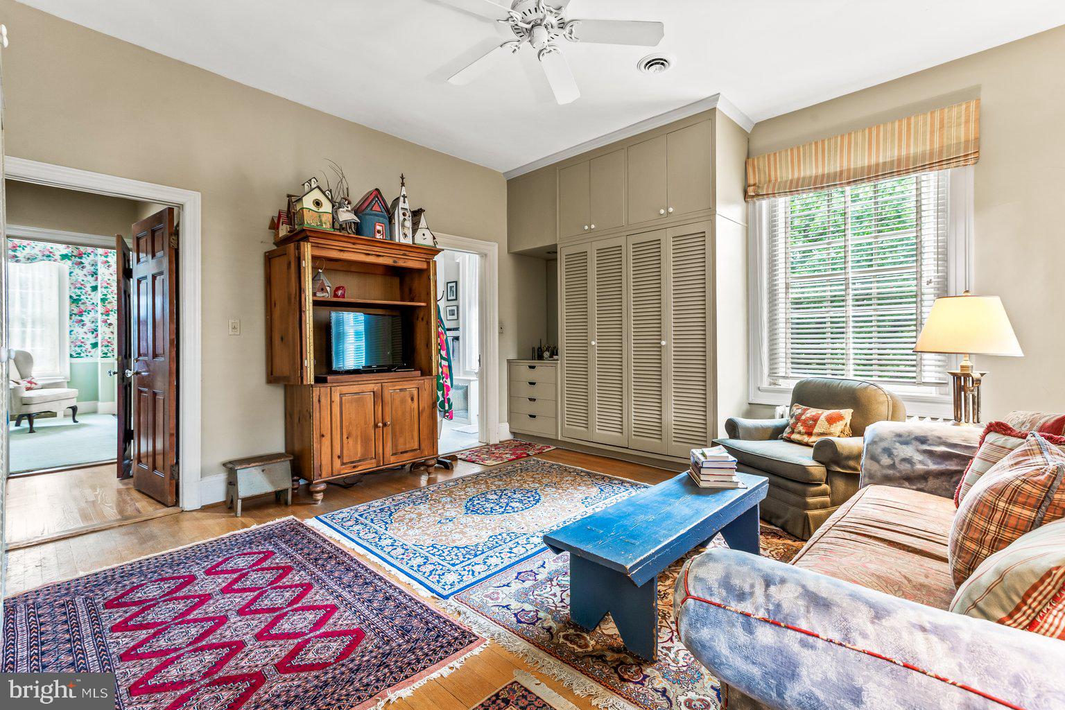 300 Somerset Road Baltimore, MD 21210 - Photo 29 of 48 Sitting room