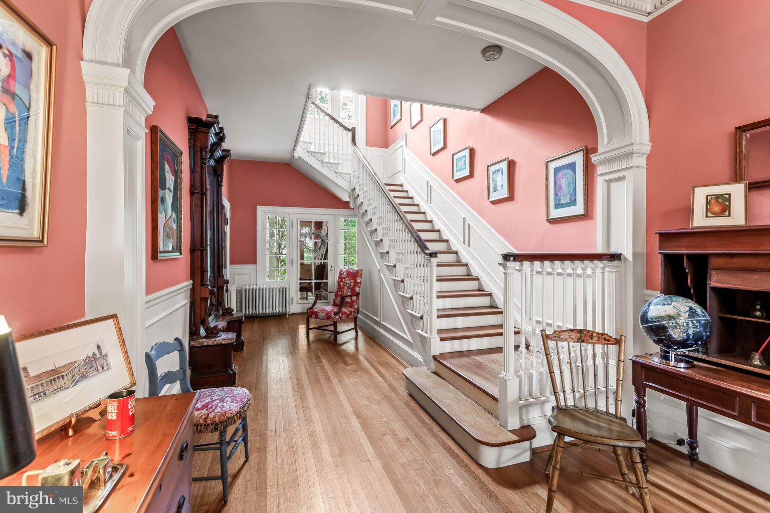 300 Somerset Road Baltimore, MD 21210 - Photo 5 of 48 Welcome home!