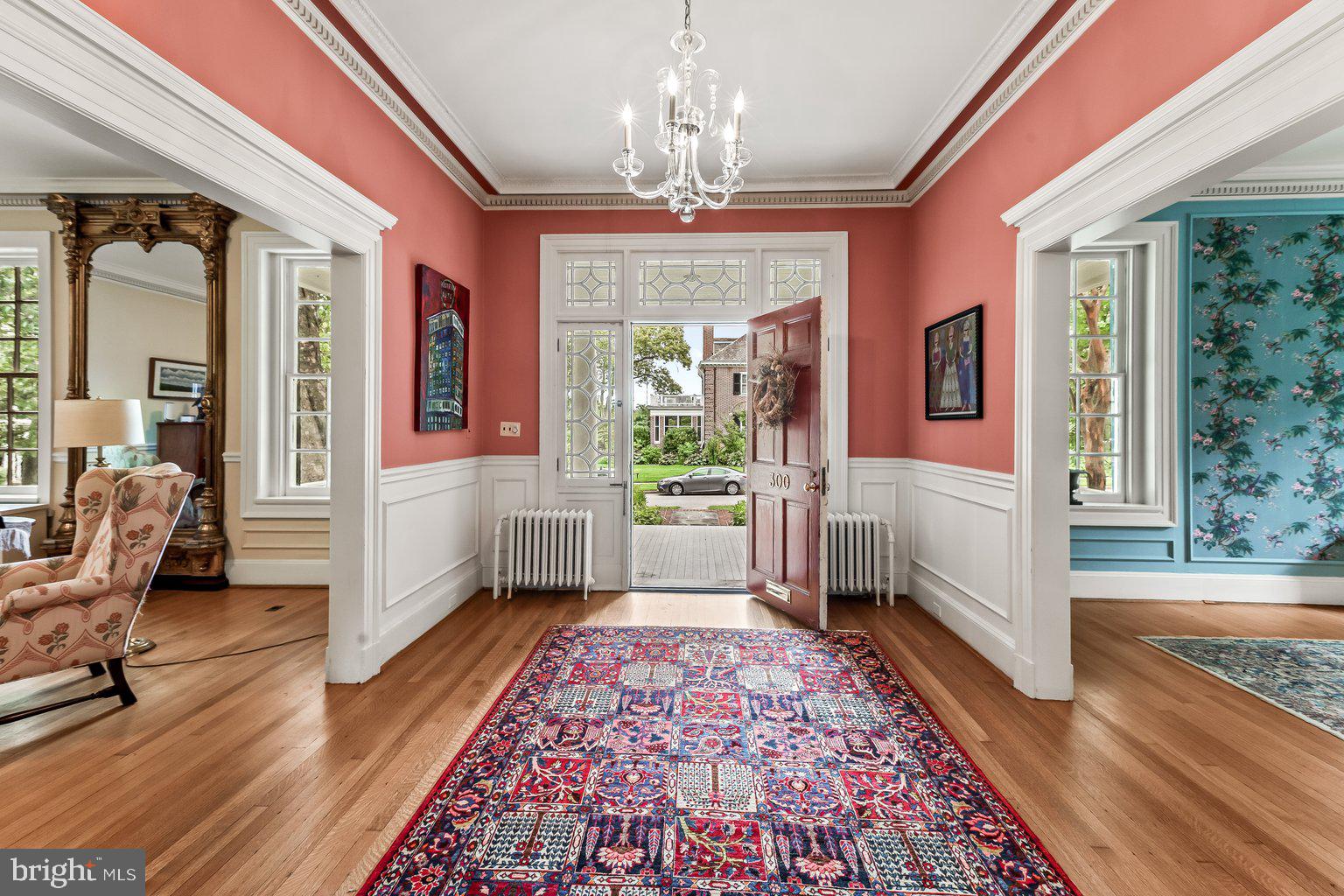 300 Somerset Road Baltimore, MD 21210 - Photo 7 of 48 Foyer