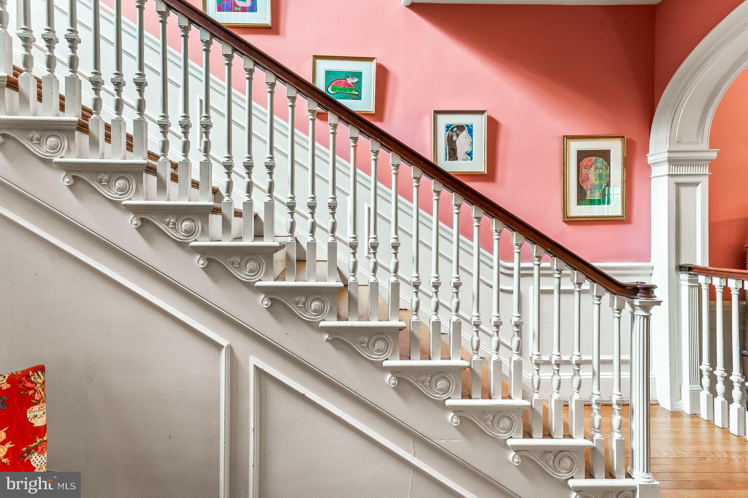 300 Somerset Road Baltimore, MD 21210 - Photo 8 of 48 Grand stairway