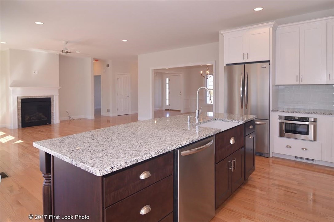 206 Rodman Lane North Kingstown, RI 02852 - Photo 1 of 29