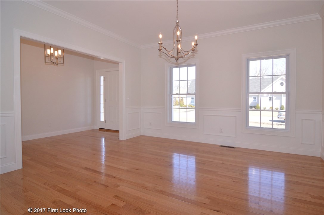 206 Rodman Lane North Kingstown, RI 02852 - Photo 13 of 29
