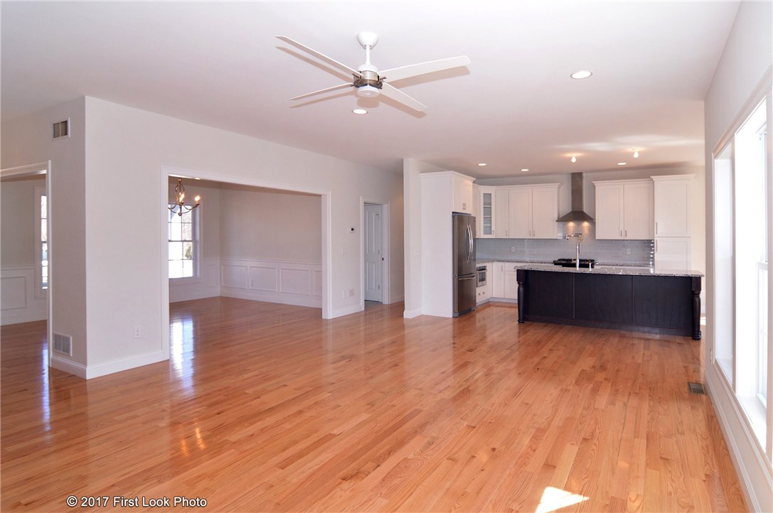 206 Rodman Lane North Kingstown, RI 02852 - Photo 2 of 29