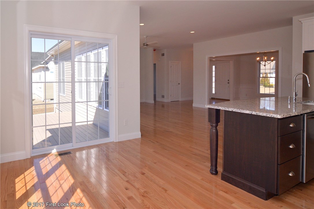 206 Rodman Lane North Kingstown, RI 02852 - Photo 4 of 29