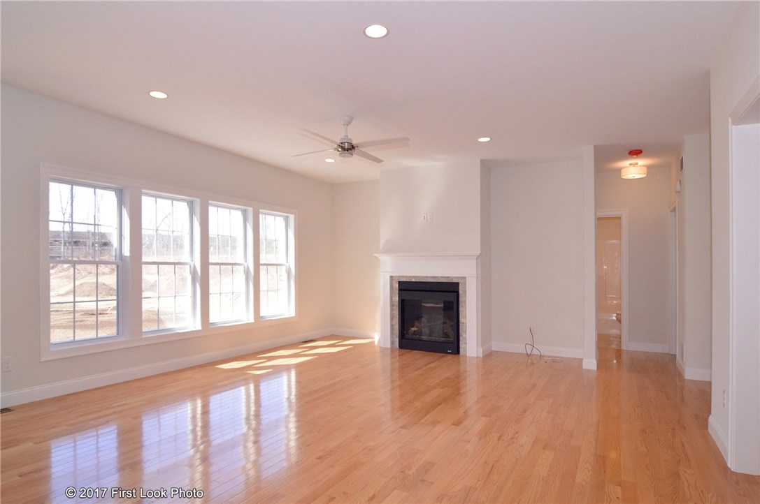 206 Rodman Lane North Kingstown, RI 02852 - Photo 10 of 29
