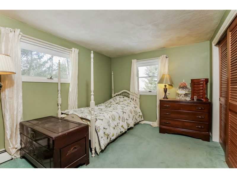 1 Weaver Road Johnston, RI 02919 - Photo 15 of 21 Bedroom.