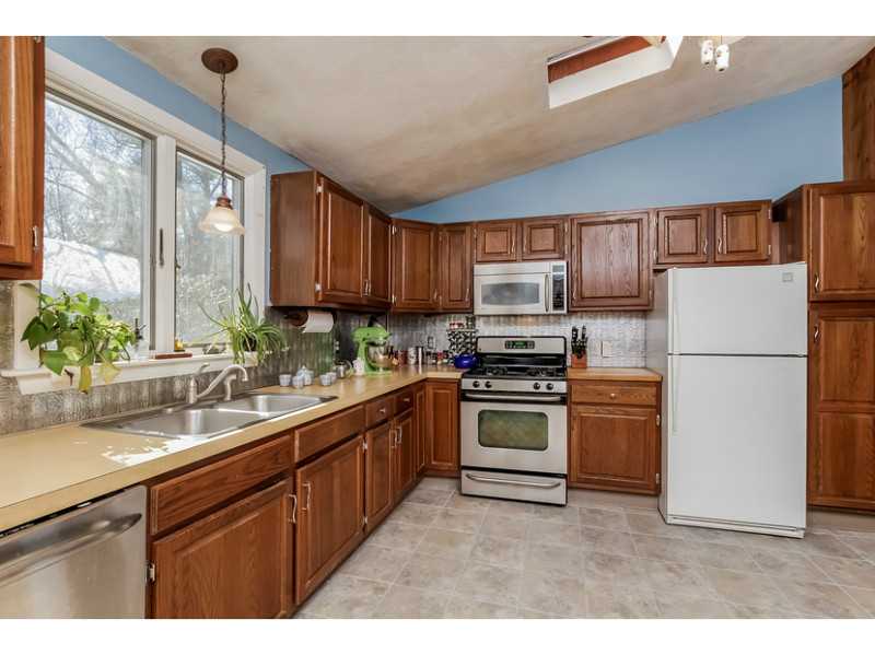 1 Weaver Road Johnston, RI 02919 - Photo 10 of 21 Kitchen.