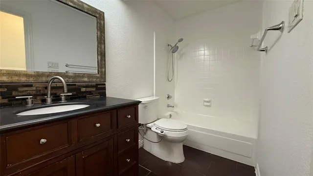 $2,350 | 217 Creekside Lane, Coppell, TX 75019