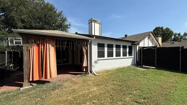 $2,350 | 217 Creekside Lane, Coppell, TX 75019