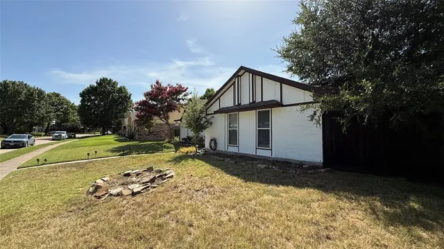 $2,350 | 217 Creekside Lane, Coppell, TX 75019