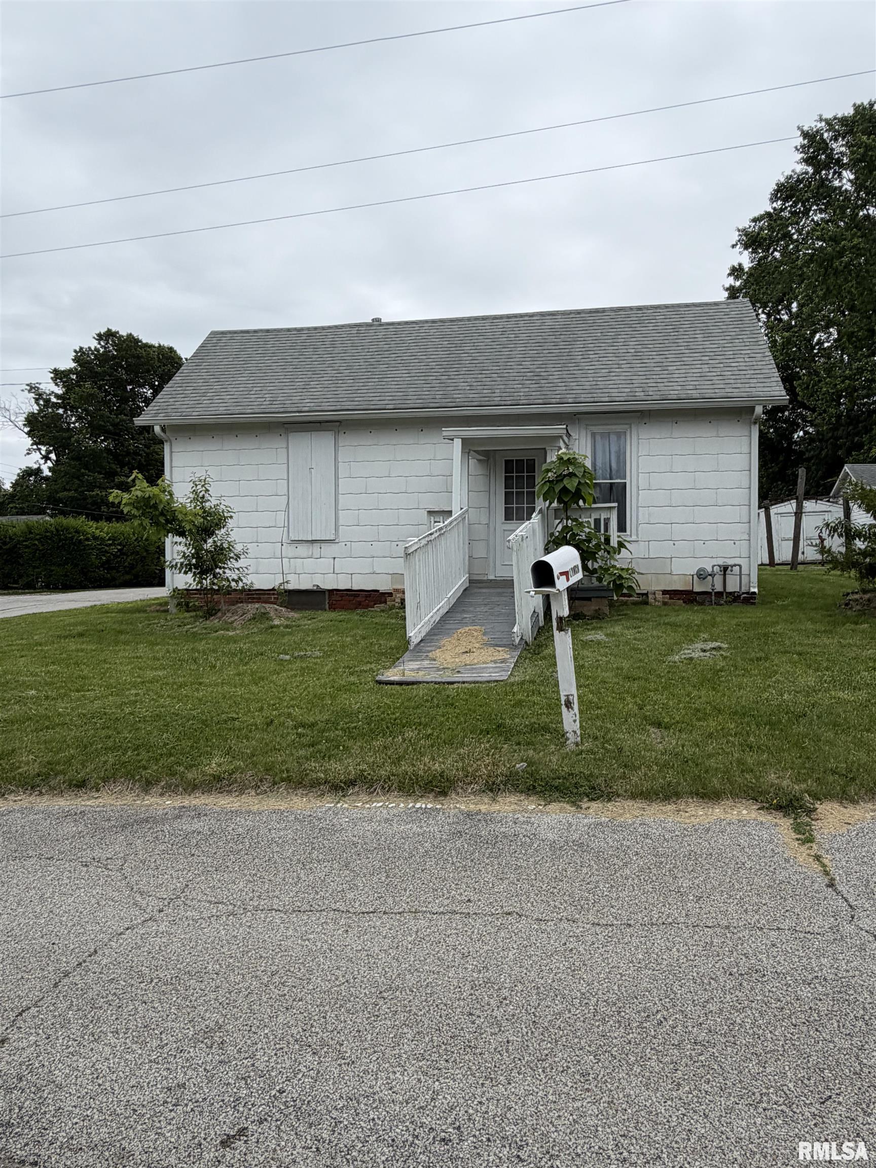 3440 North Martin Luther King Jr Drive Decatur, IL 62526 - Photo 1 of 9