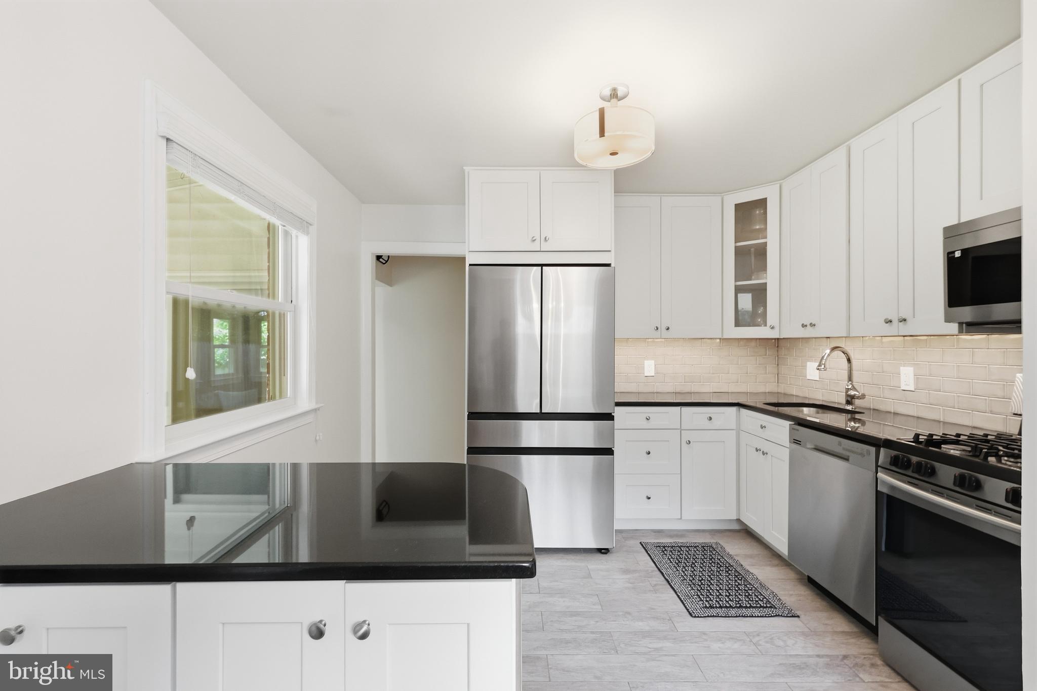 11315 Schuylkill Road Rockville, MD 20852 - Photo 11 of 46 Gallery Image 11