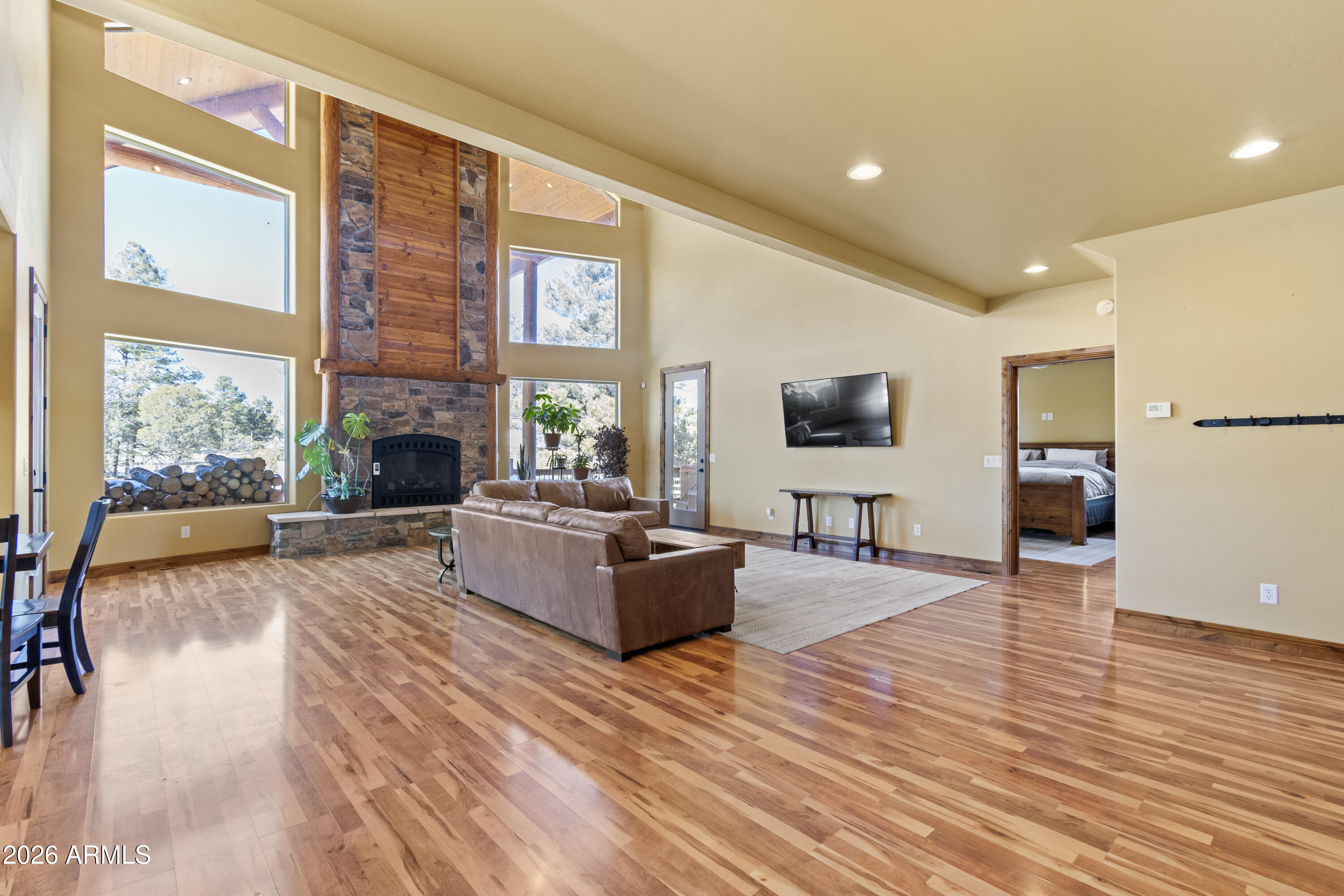 816 Fern Way Show Low, AZ 85901 - Photo 10 of 88 Living area